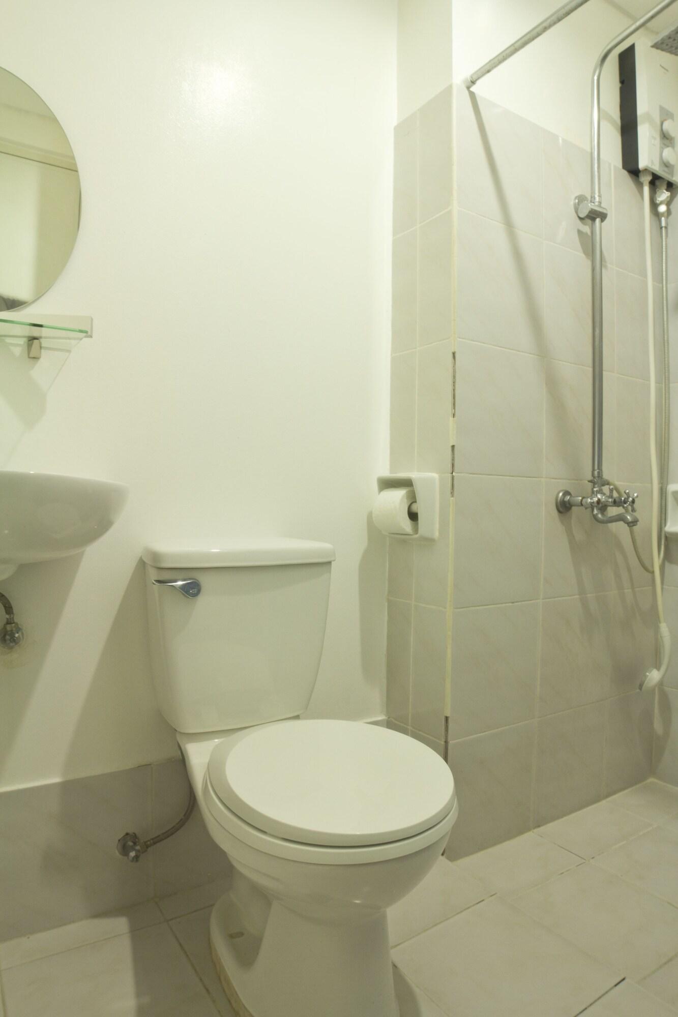 Oyo 893 Dian Suites Makati Manila Exteriér fotografie