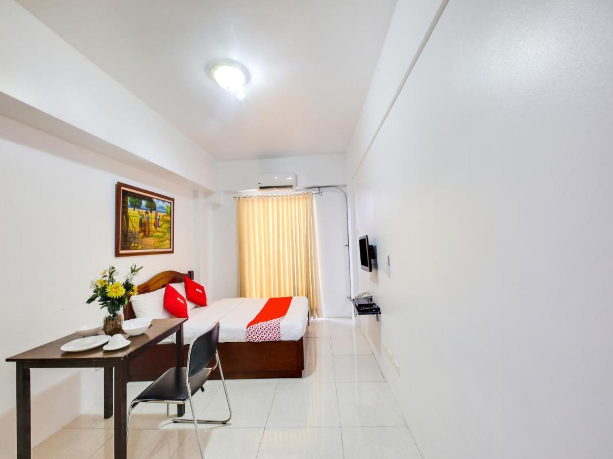 Oyo 893 Dian Suites Makati Manila Exteriér fotografie