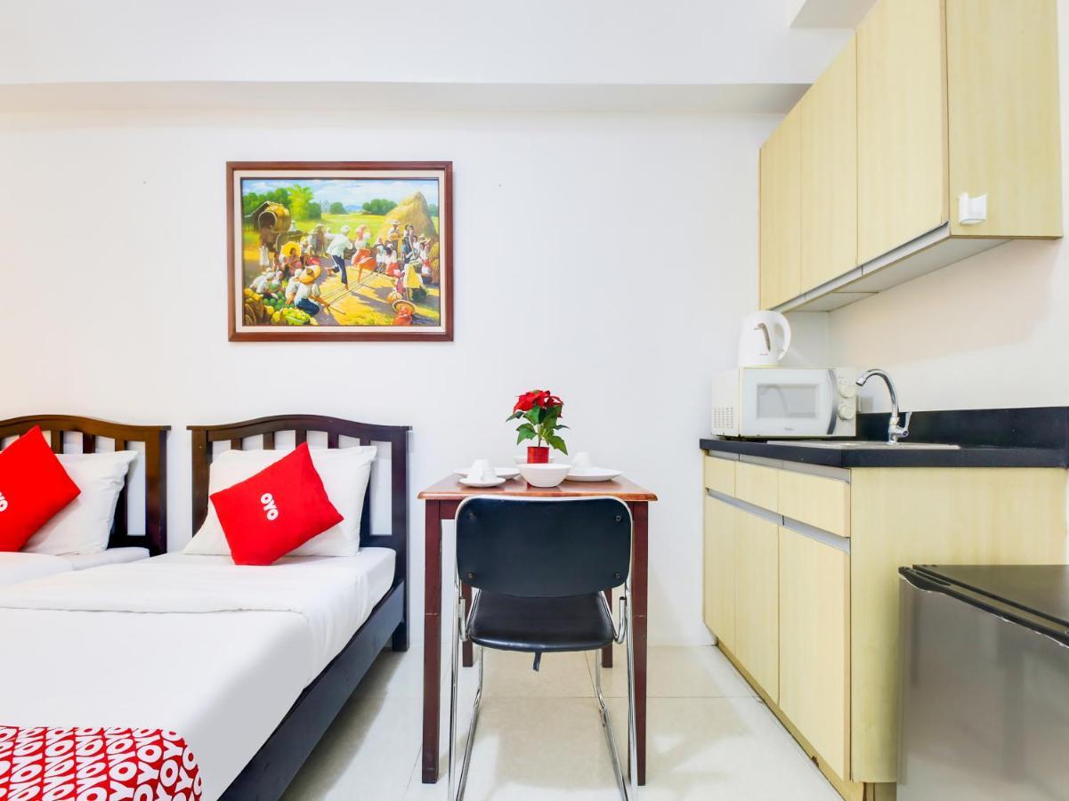 Oyo 893 Dian Suites Makati Manila Exteriér fotografie