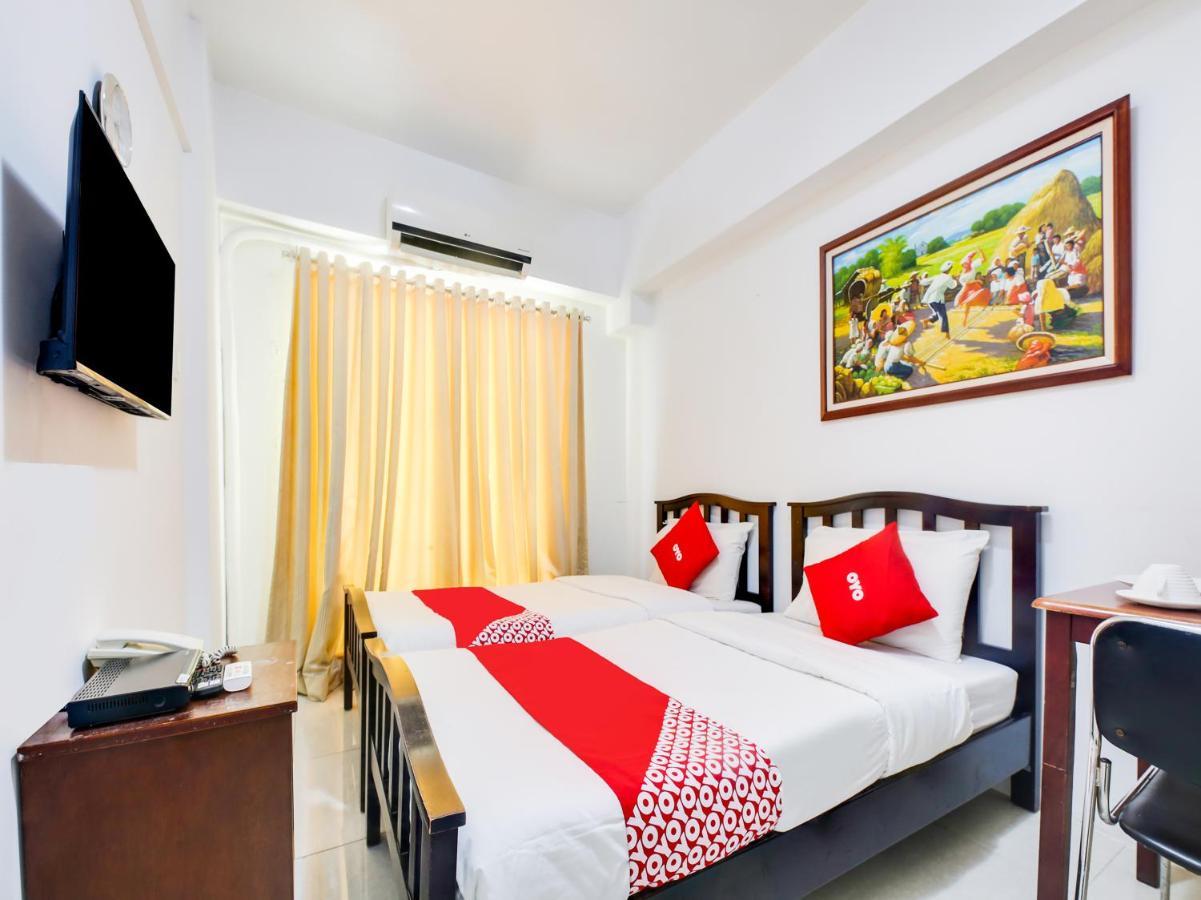 Oyo 893 Dian Suites Makati Manila Exteriér fotografie