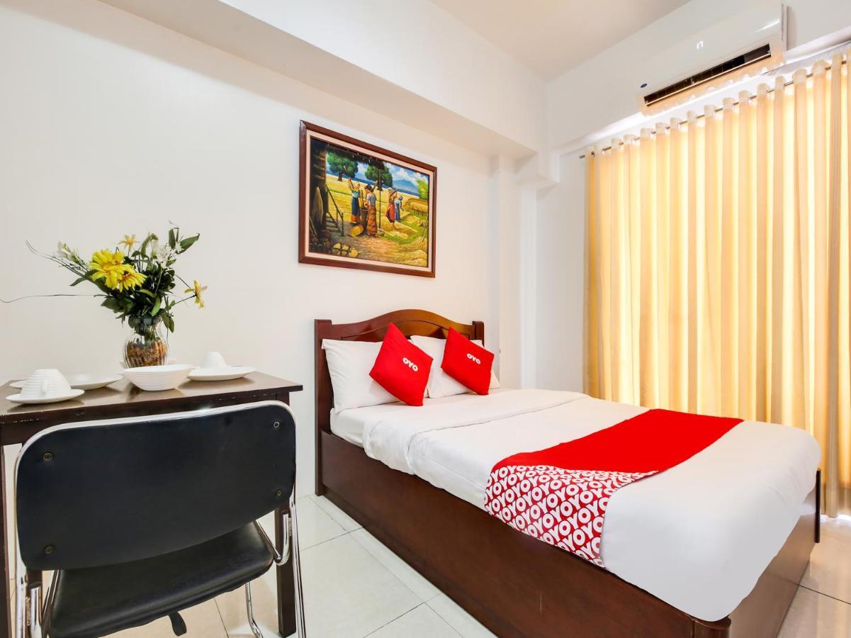 Oyo 893 Dian Suites Makati Manila Exteriér fotografie