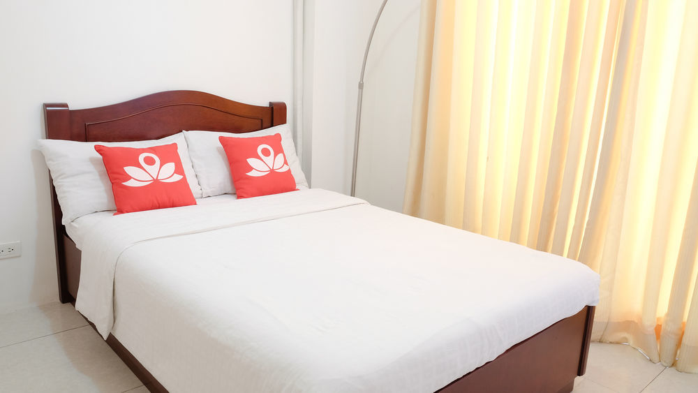 Oyo 893 Dian Suites Makati Manila Exteriér fotografie